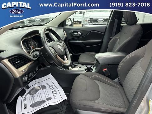 Used 2016 Jeep Cherokee 75th Anniversary image 17