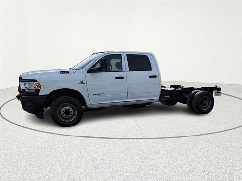 Used 2022 RAM 3500 Tradesman image 4