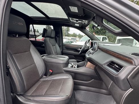 Used 2021 Chevrolet Tahoe High Country w/ Premium Package image 6