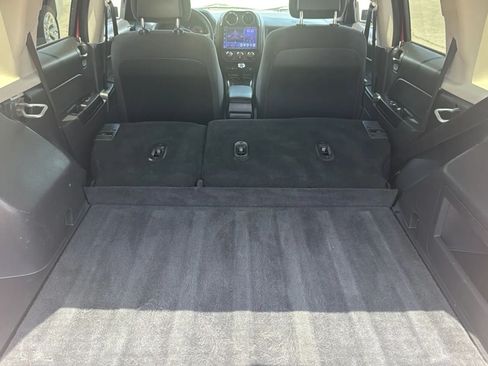 Used 2016 Jeep Patriot Sport w/ Power Value Group AWD/4WD image 23