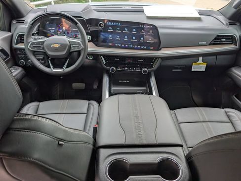 New 2026 Chevrolet Suburban High Country AWD/4WD image 5