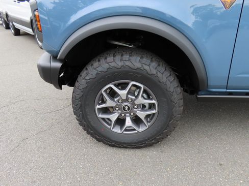 New 2025 Ford Bronco Badlands image 9