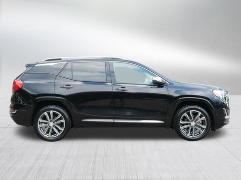 Used 2018 GMC Terrain Denali w/ Comfort Package AWD/4WD image 8