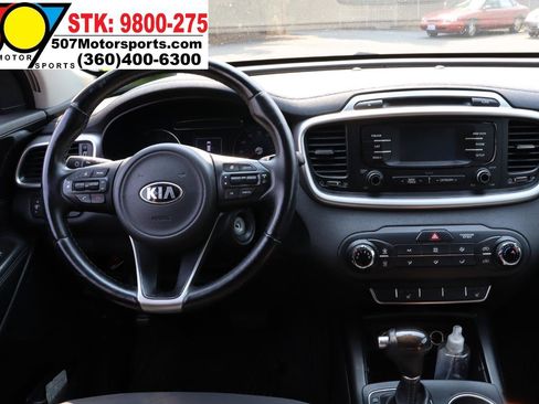 Used 2016 Kia Sorento AWD w/ LX Convenience Package image 15