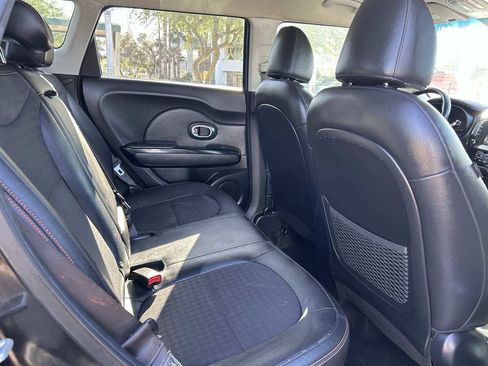 Used 2017 Kia Soul ! image 8