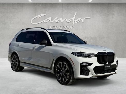 Used 2022 BMW X7 xDrive40i w/ M Sport Package image 2