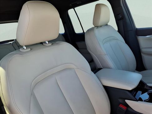 Used 2023 Jeep Grand Cherokee Limited image 18