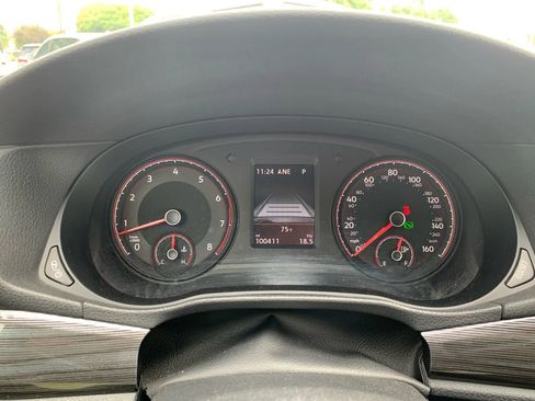 Used 2021 Volkswagen Passat 2.0T R-Line image 10