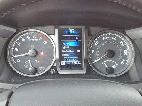 Certified 2023 Toyota Tacoma TRD Off-Road AWD/4WD image 21