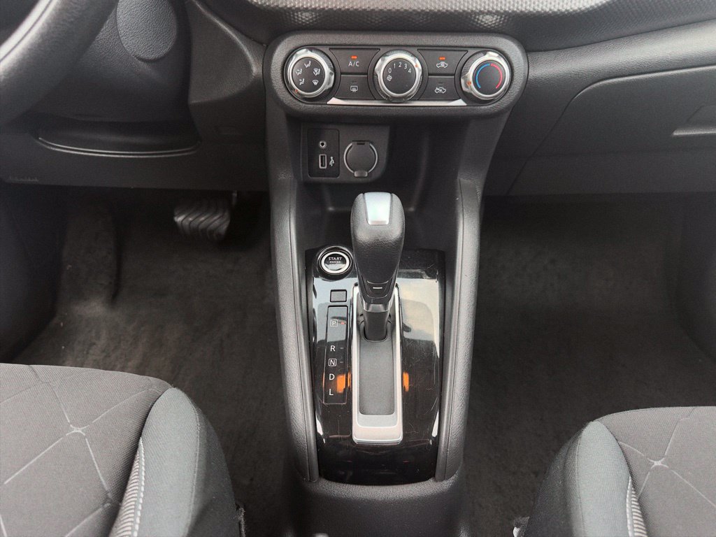 Used 2020 Nissan Kicks S FWD image 3