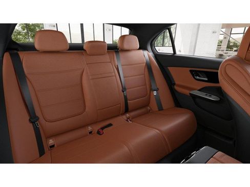 Used 2025 Mercedes-Benz C 300 Sedan image 5