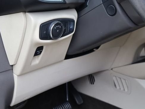 Used 2016 Lincoln MKX Reserve w/ Climate Package FWD image 24