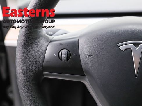 Used 2022 Tesla Model Y Performance image 15