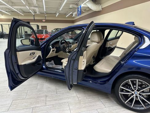 Used 2019 BMW 330i xDrive Sedan w/ Driving Assistance Package image 13