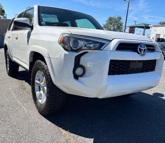 Used 2020 Toyota 4Runner SR5 RWD image 4