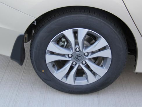 Used 2015 Honda Accord LX image 28