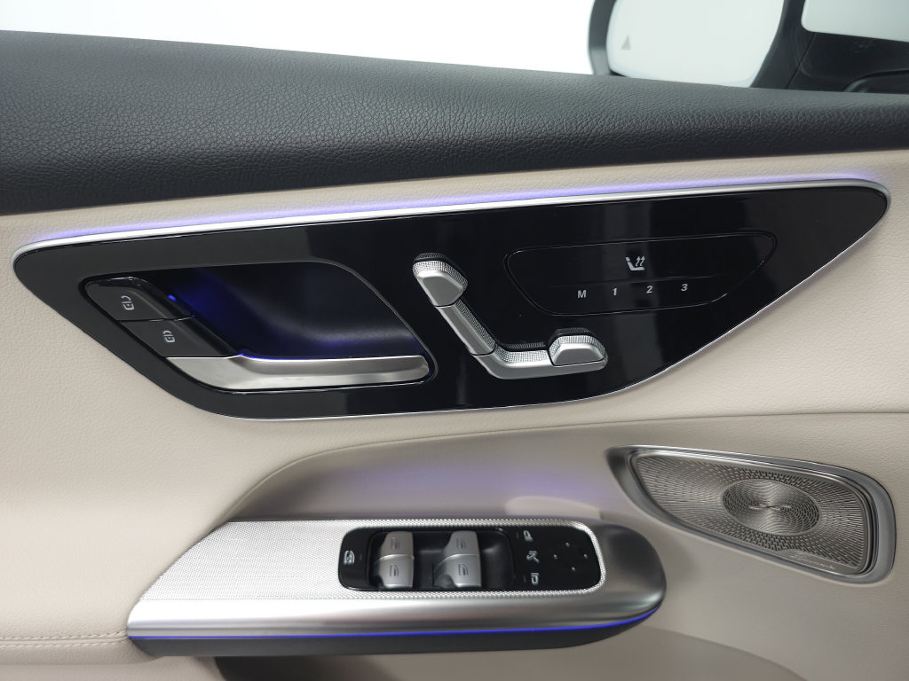 Certified 2026 Mercedes-Benz GLC 300 4MATIC image 6