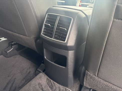 Used 2025 Kia Sportage LX AWD/4WD image 28