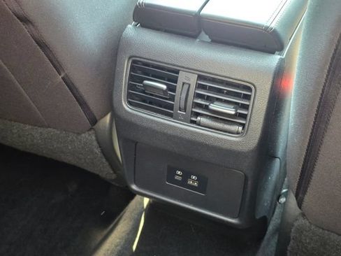 Used 2021 Nissan Rogue SV FWD image 36