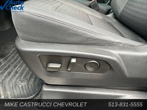 Used 2023 Chevrolet Silverado 1500 LT AWD/4WD image 9