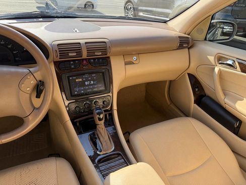 Used 2003 Mercedes-Benz C 240 Sedan image 19