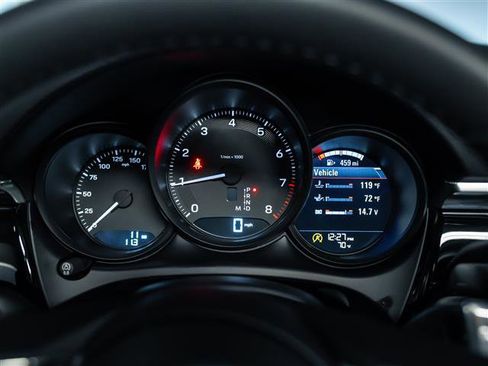 New 2026 Porsche Macan image 20