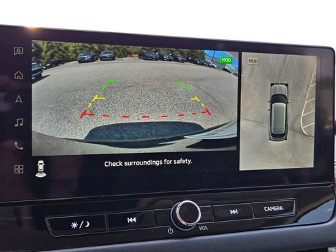 Used 2025 Mitsubishi Outlander SE AWD/4WD image 32
