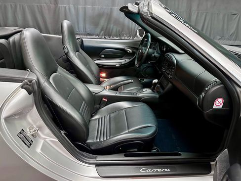 Used 2000 Porsche 911 Cabriolet image 26