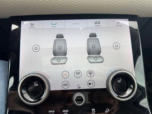 Used 2019 Land Rover Range Rover Velar S image 25