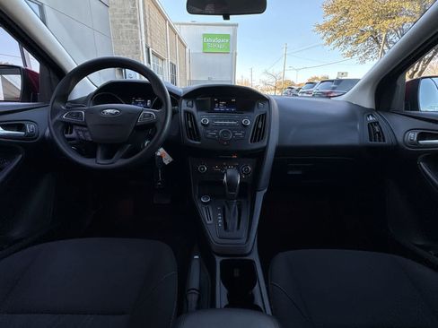Used 2017 Ford Focus SE image 17