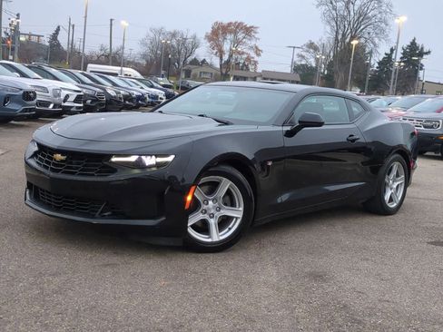 Used 2022 Chevrolet Camaro LT image 1