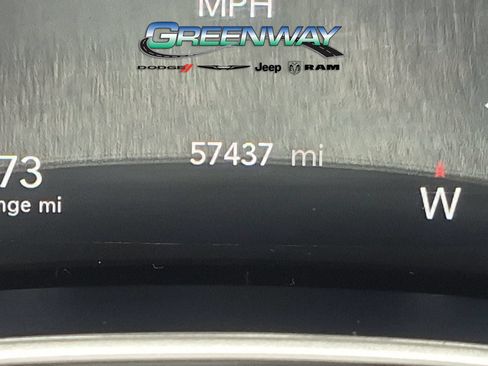Used 2023 Chrysler Pacifica Touring-L FWD image 27