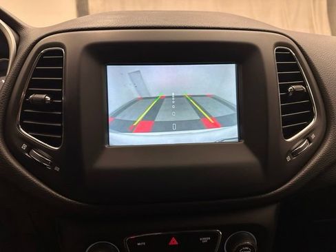 Used 2020 Jeep Compass Latitude AWD/4WD image 8