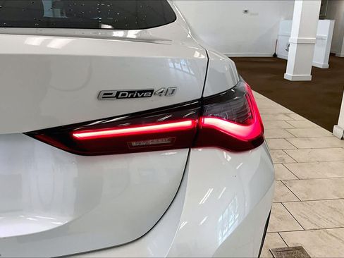 Used 2023 BMW i4 eDrive40 w/ Premium Package RWD image 9