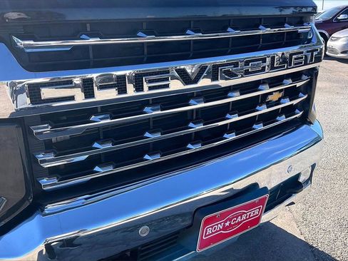 Used 2020 Chevrolet Silverado 2500 LTZ w/ LTZ Plus Package image 34