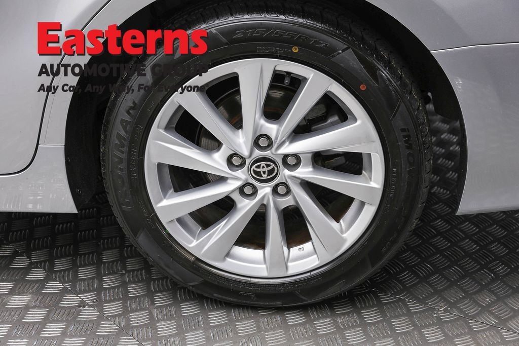Used 2021 Toyota Camry LE FWD image 10