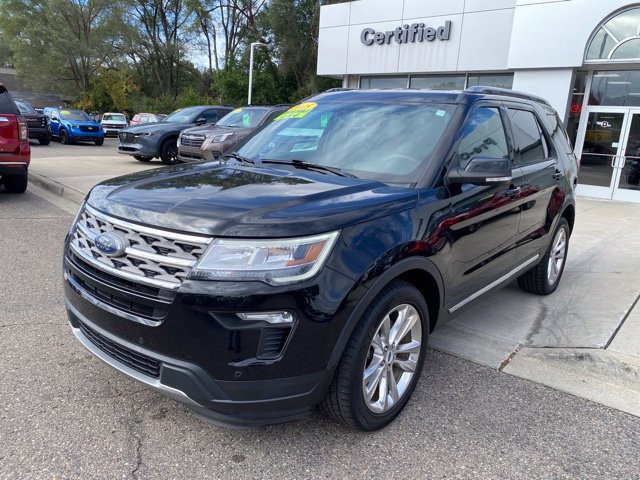 Used 2018 Ford Explorer XLT w/ Equipment Group 202A AWD/4WD image 12