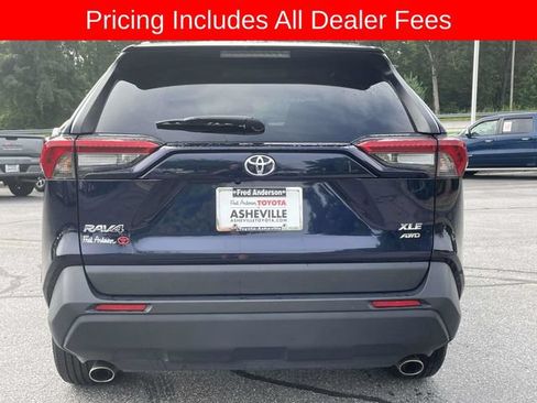 Used 2024 Toyota RAV4 XLE AWD/4WD image 4