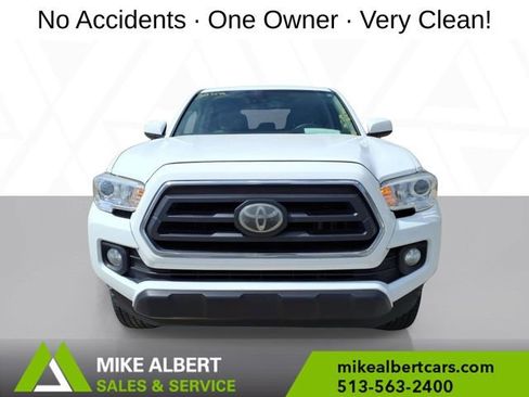 Used 2021 Toyota Tacoma SR5 AWD/4WD image 2