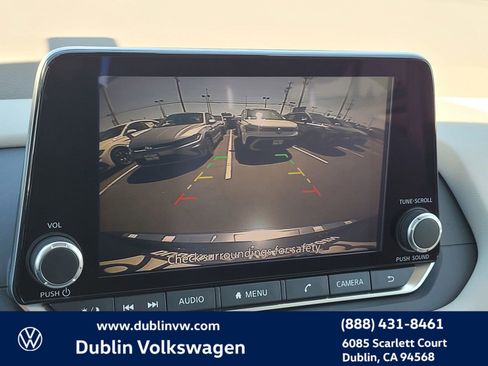 Used 2023 Nissan Rogue SV image 14