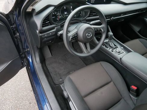 Used 2024 MAZDA MAZDA3 s FWD image 10