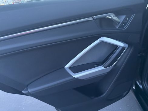 Used 2023 Audi Q3 2.0T Premium image 13