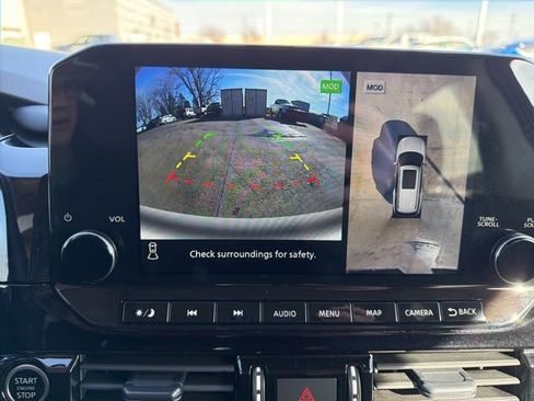 Used 2024 Nissan Pathfinder Platinum w/ Lighting Package (N93) image 24