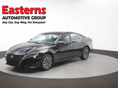 Used 2025 Nissan Altima 2.5 SV FWD image 56