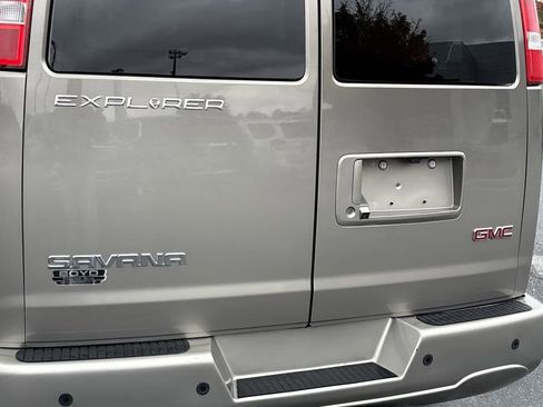 Used 2020 GMC Savana 2500 Extended w/ Enhanced Convenience Package image 33