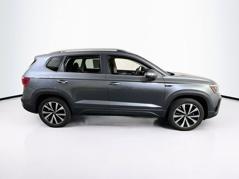 Used 2023 Volkswagen Taos SE AWD/4WD image 4