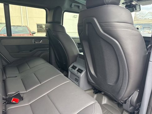 Used 2025 INEOS Grenadier Limited image 27