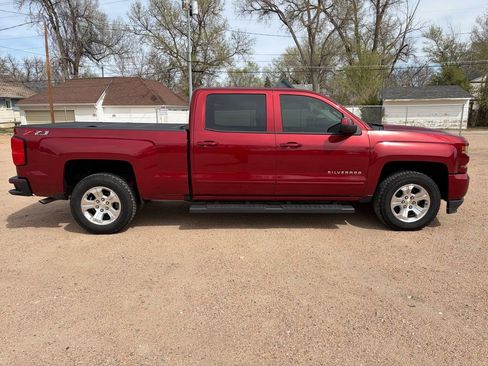 Used 2018 Chevrolet Silverado 1500 LT w/ All Star Edition AWD/4WD image 2