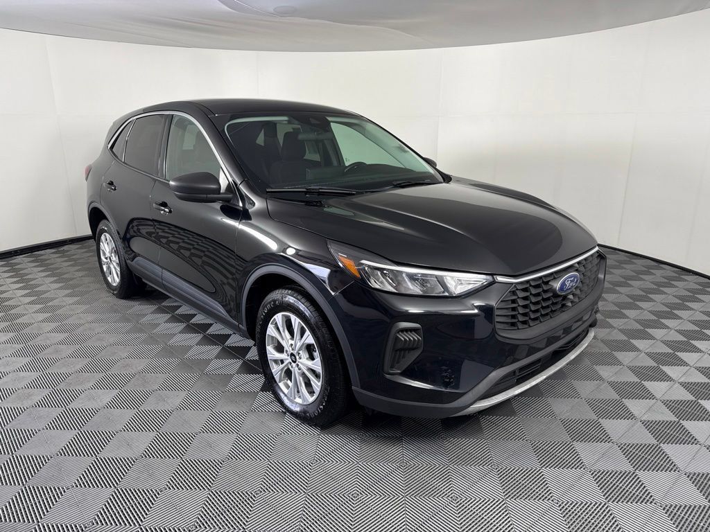 Used 2023 Ford Escape Active AWD/4WD image 7