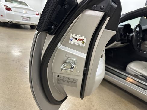 Used 2008 Chevrolet Corvette Convertible w/ Preferred Equipment Group image 41